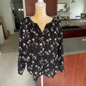 Loft Factory Palm Tree & Giraffe Top - sz M.  NWOT